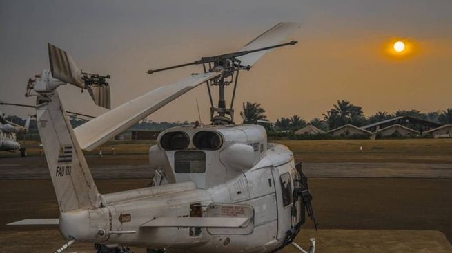 La Fuerza Aérea Uruguaya envía un helicóptero a Brasil para colaborar con las tareas de rescate.