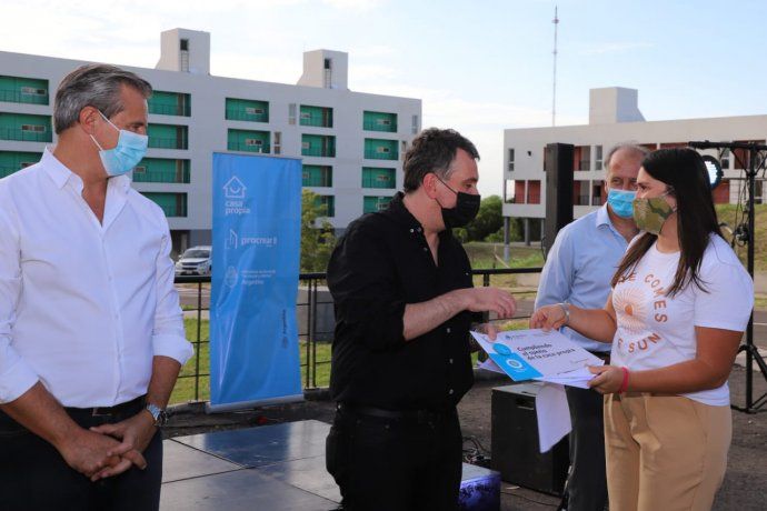 Nueva entrega de cr&eacute;ditos y viviendas en las provincias de Buenos Aires y Santa Fe.