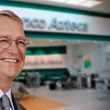 Ricardo Salinas Pliego, uno de los hombres más poderosos de México. Ricardo Salinas Pliego, uno de los hombres más poderosos de México.