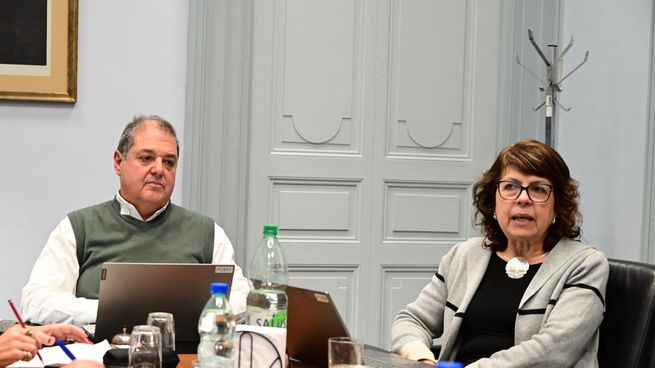 El directorio de la Caja de Profesionales anunció que pagará en dos cuotas las pasividades.