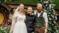 Elijah Wood juntó a los recien casados.