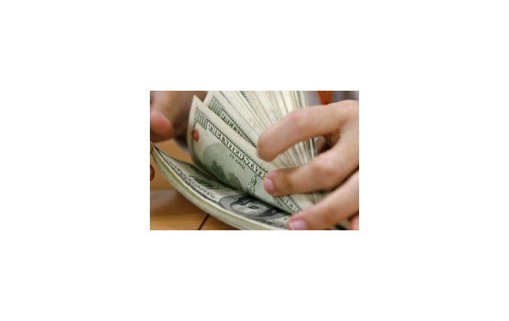 ámbito.com | Por coberturas, el dólar blue se disparó 35 centavos a $ 12,20