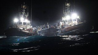 Los migrantes murieron como consecuencia de las gélidas temperaturas que azotan a Europa.