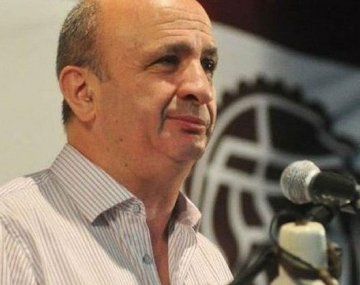 Nicolás Russo cuestionó a Verón y apoyó a Rosario Central. Nicolás Russo cuestionó a Verón y apoyó a Rosario Central.