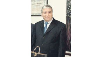 El embajador palestino en la Argentina, Walid Muaqqat, señaló que el principal obstáculo a un acuerdo de paz con Israel es la continuidad de la construcción de viviendas en los asentamientos judíos en Cisjordania.