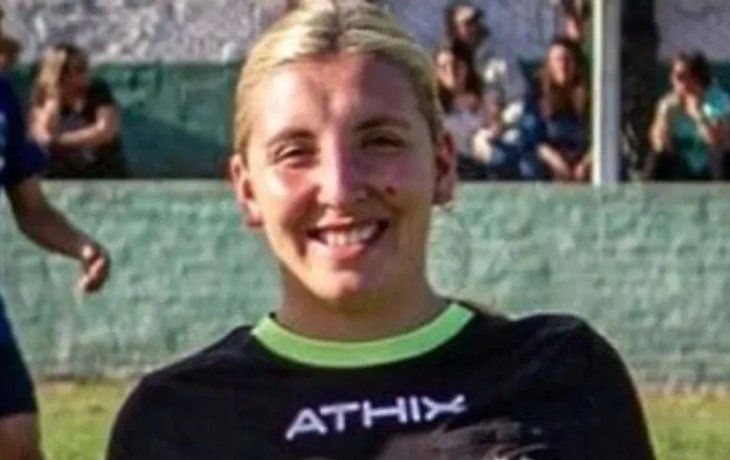 violencia de genero en el futbol: la mujer arbitro golpeada tuvo complicaciones de salud