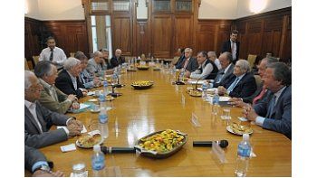 Referentes de ambos sectores se reunieron para analizar la situación de cara a la negociación salarial.