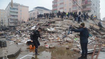 terremoto en turquia y siria: erdogan declaro siete dias de luto por las victimas