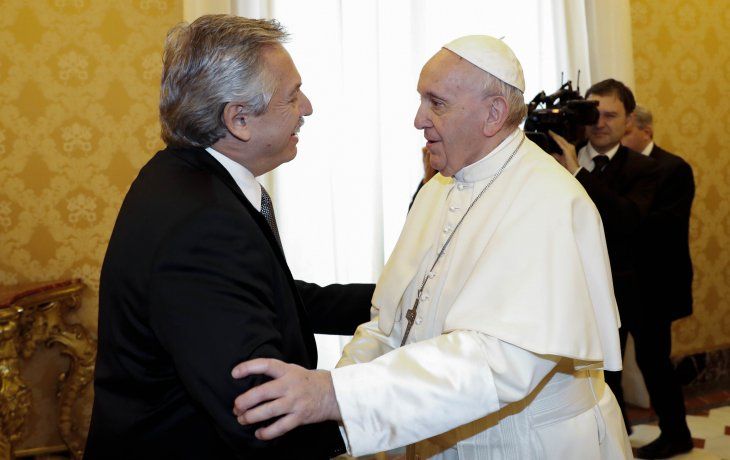 Francisco recibió a Alberto Fernández en el marco de la gira del presidente por Europa.