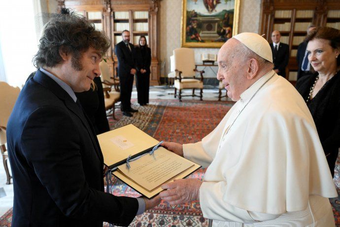 Javier Milei y el papa Francisco se reunieron durante una hora. 