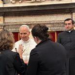 León XIV junto a la cineaste argentina Laura Citarella. León XIV junto a la cineaste argentina Laura Citarella.