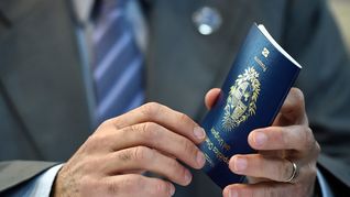 El gobierno dio marcha atrás con el cambio de los pasaportes. 