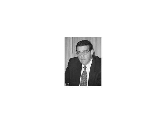 Inquietan al funcionario las trabas impuestas sobre exportaciones de miel.