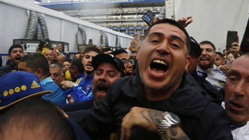 Está feliz. Juan Román Riquelme volvió a ganarle a Mauricio Macri y es el nuevo presidente de Boca.&nbsp;