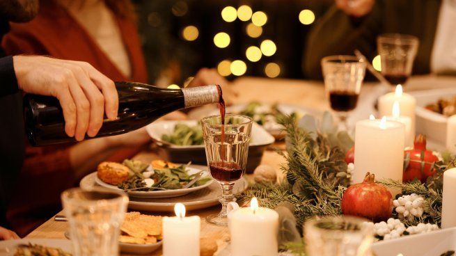 El envoltorio inteligente cambia de color al detectar alimentos en mal estado y apunta a transformar el consumo en millones de hogares.