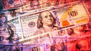 Mercados: subieron los dólares financieros, pero retrocedió el blue y cayó el riesgo país