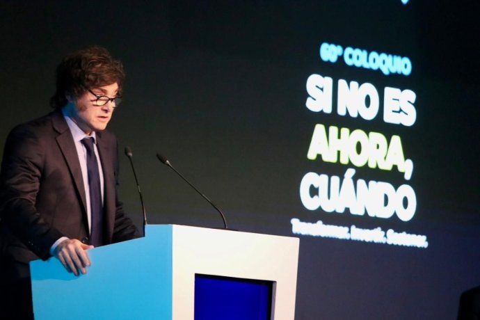 Milei habló frente a empresarios durante más de una hora en el Coloquio IDEA.