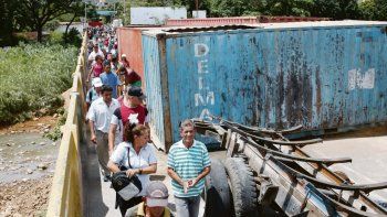 Alivio. La reapertura de la frontera entre Venezuela y Colombia supuso un respiro para miles de personas que buscan migrar. Así, solo parcialmente liberado, lució el puente Simón Bolívar en Táchira.