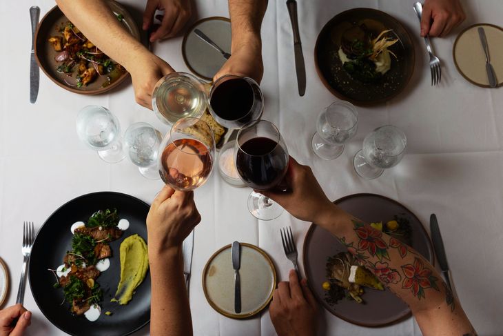 L'Atelier Bistró lleva más de dos décadas construyendo una propuesta gastronómica de impronta francesa donde conviven técnica, producto, creatividad y una experiencia íntima que lo convirtió en uno de los clásicos de la zona norte. L'Atelier Bistró lleva más de dos décadas construyendo una propuesta gastronómica de impronta francesa donde conviven técnica, producto, creatividad y una experiencia íntima que lo convirtió en uno de los clásicos de la zona norte.