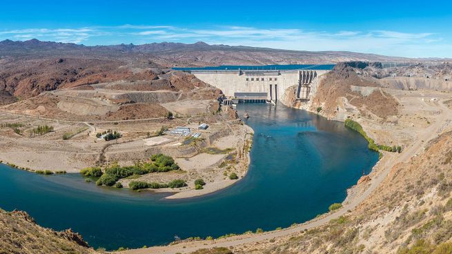 Las centrales Alicurá, El Chocón y Piedra del Águila operarán bajo un nuevo régimen en el MEM tras la privatización de sus concesiones.