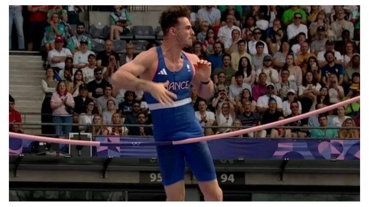 From pole vaulter to porn actor: the viral Olympic athlete who received a curious proposal