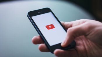 YouTube&nbsp;eliminará contenidos falsos o engañosos sobre las vacunas contra el coronavirus.