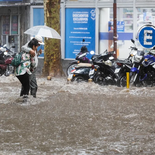 Las intensas lluvias provocaron inundaciones, caída de árboles y daños en la infraestructura urbana en distintos puntos de la provincia. Las intensas lluvias provocaron inundaciones, caída de árboles y daños en la infraestructura urbana en distintos puntos de la provincia.