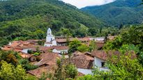El pueblo mágico con increíbles construcciones religiosas y un puente sobre el río declarado Patrimonio Mundial por la UNESCO