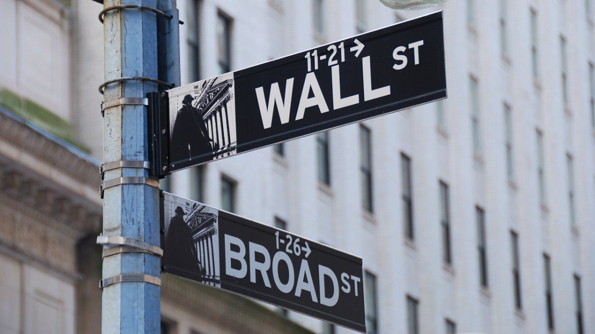 S&P 500 alcanza máximos históricos mientras el petróleo cae