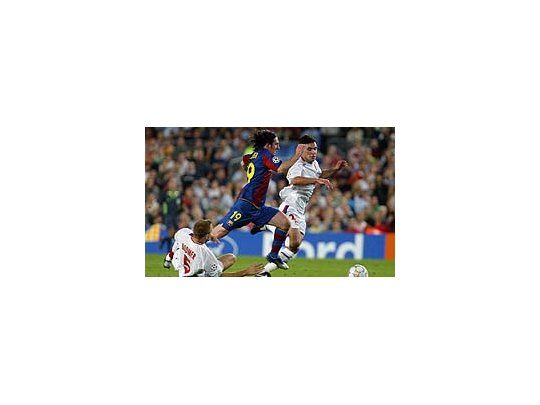 Messi fue la pesadilla de los defensores del Lyon