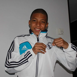 Zinedine Zidane intentó convencerlo de fichar por el Real Madrid a sus 14 años, terminó firmando con Mónaco. Zinedine Zidane intentó convencerlo de fichar por el Real Madrid a sus 14 años, terminó firmando con Mónaco.