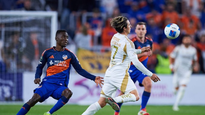 El Tigres de Guido Pizarro inició con un valioso empate.