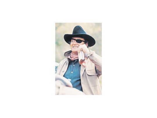 La subasta organizada por el hijo de John Wayne para el 16 de septiembre ofrecerá más de 400 trajes, guiones, premios e incluso uno de los parches que el mítico actor usó en «Temple de acero».