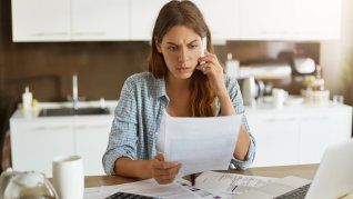 Después de estar con fuertes problemas financieros pudo reponerse para salir adelante. Después de estar con fuertes problemas financieros pudo reponerse para salir adelante.