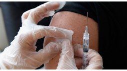 El Gobierno dejará de dar la vacuna contra la fiebre amarilla de manera gratuita a personas que viajen al exterior.