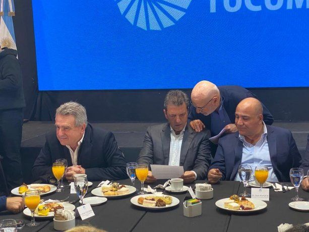 Agustín Rossi, Sergio Massa y Juan Manzur. Agustín Rossi, Sergio Massa y Juan Manzur.