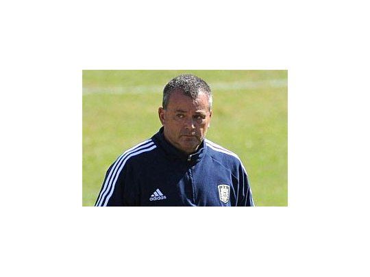 Humbertito Grondona, protagonista de un triste episodio contra un jugador de Arsenal.