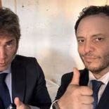 El presidente Milei junto al exfuncionario y colega, Demian Reidel.
