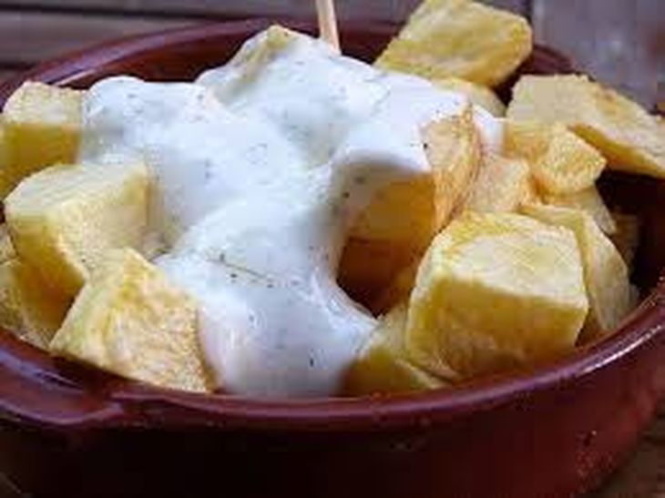 Potatoes and aioli are the perfect mix in a meal. Potatoes and aioli are the perfect mix in a meal.
