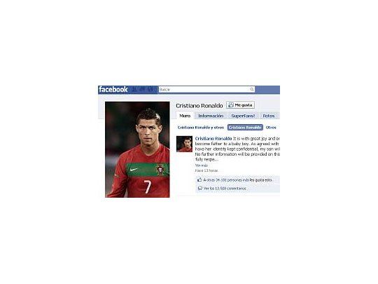 Ronaldo anunció su paternidad a través de Facebook y Twitter