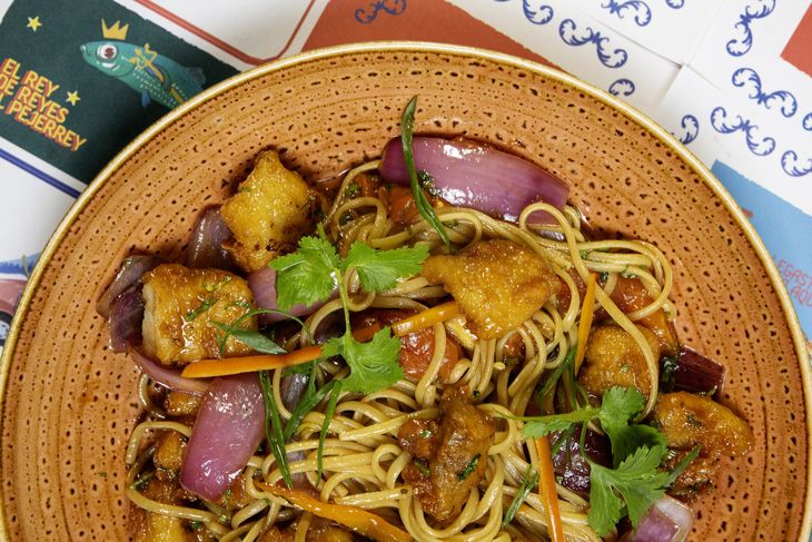 Barra Chalaca - Tallarín saltado criollazo de pesca 4