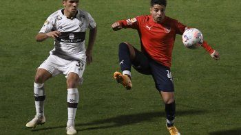 avellaneda en llamas: independiente tambien llega al clasico como puntero