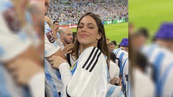 bomba: tini stoessel se fue de qatar