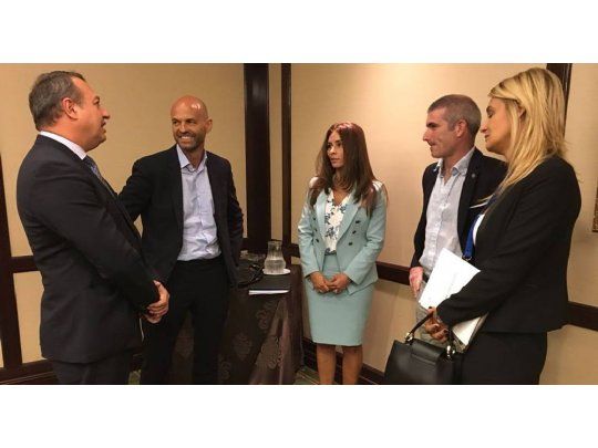 La reducción de las tarifas fue anunciada por el ministro de Transporte, Guillermo Dietrich.