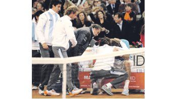 El llanto desconsolado sentado en su banco. Primero, cuando aún estaba en pie, Nadal se acercó y lo saludó. Después, todo el equipo, incluido Nalbandian, lo consoló. Una imagen distinta de la de 2008, cuando la pelea entre el tandilense y el cordobés se hizo pública.