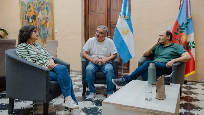 El gobernador Raúl Jalil junto a Lucía Corpacci y Gustavo Saadi, el tridente oficial que manda en Catamarca.