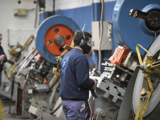 INDUSTRIA
