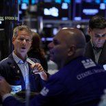 Los principales índices de Wall Street retrocedieron en una semana clave para la economía estadounidense. Los principales índices de Wall Street retrocedieron en una semana clave para la economía estadounidense.