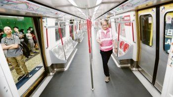 inédito. Los subtes de Hong Kong, famosos por la calidad de su servicio, estuvieron paralizados por horas ayer como consecuencia de la huelga general y el bloqueo de las estaciones.