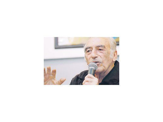 Miguel Ángel Estrella anunció un certamen nacional para jóvenes pianistas especializados en Chopin.